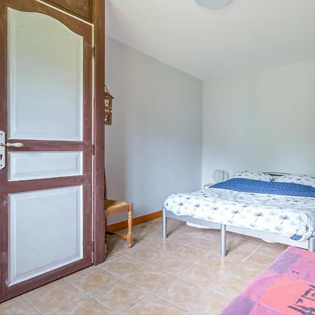 4 Bedroom Stunning In Saulxures-sur-moselott Saulxures-sur-Moselotte